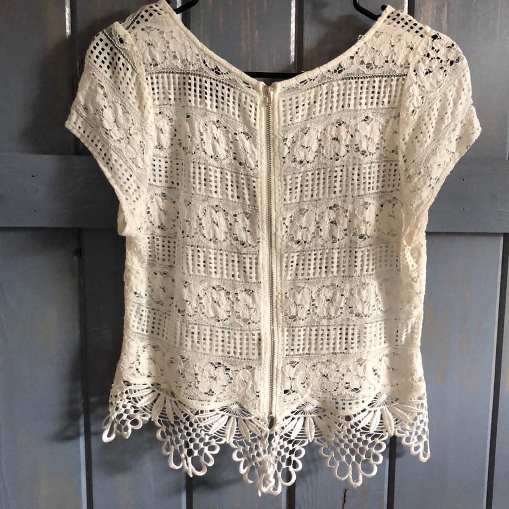 White Windsor Lace Detail Top - Picture 4 of 5